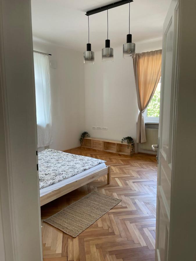 Pirc Apartment On Dunajska Street Любляна Экстерьер фото